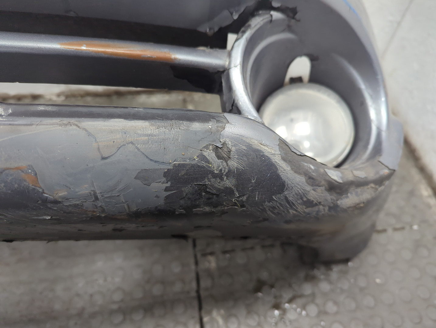 Бампер передний