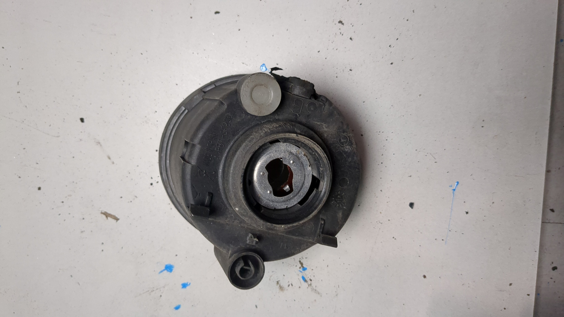 Фара противотуманная левая