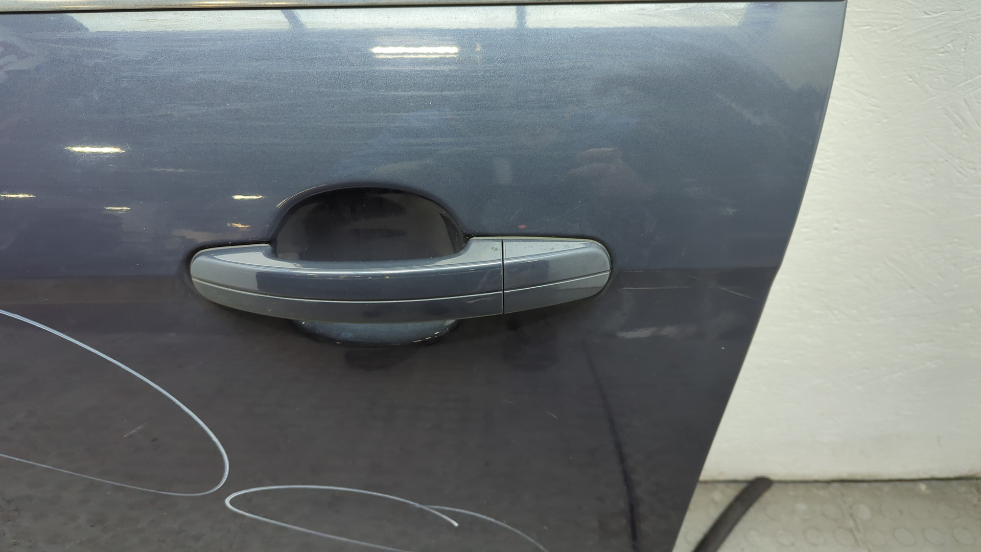 Дверь передняя левая