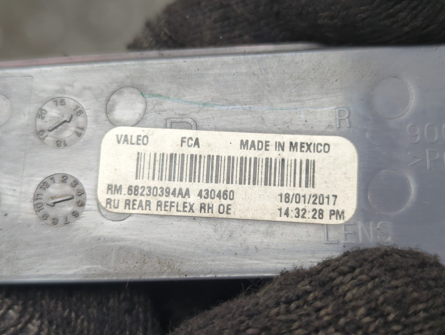 Отражатель в бампер задний правый