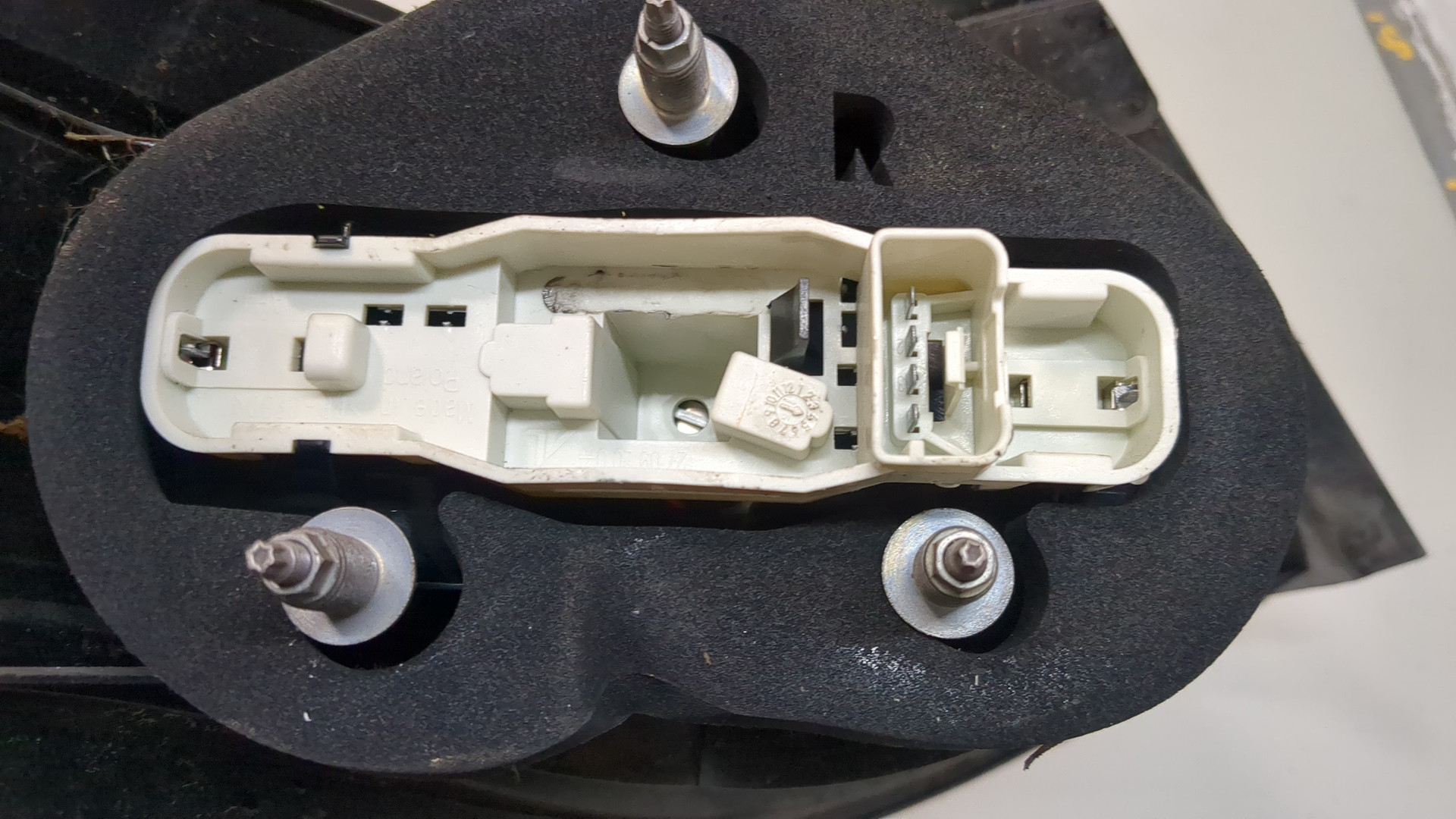 Фонарь задний правый