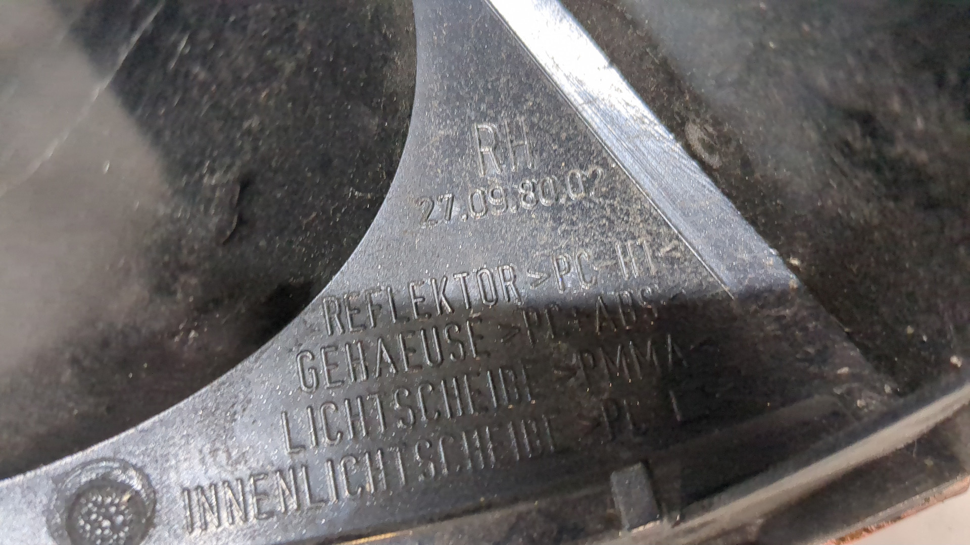 Фонарь задний правый