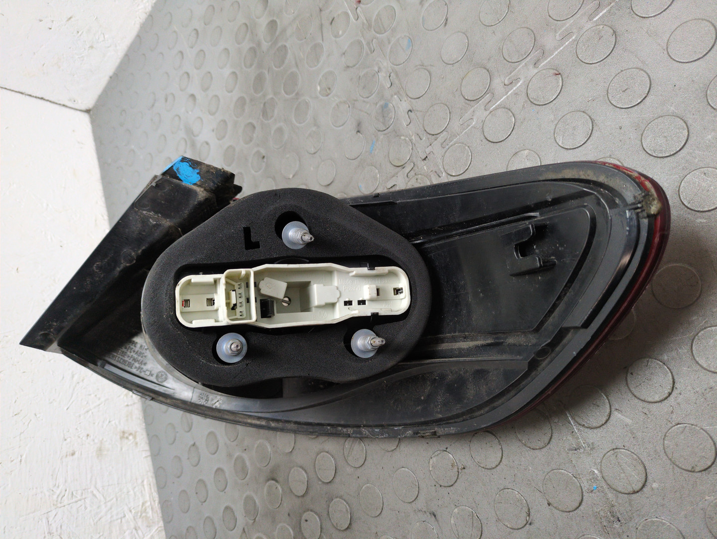 Фонарь задний левый