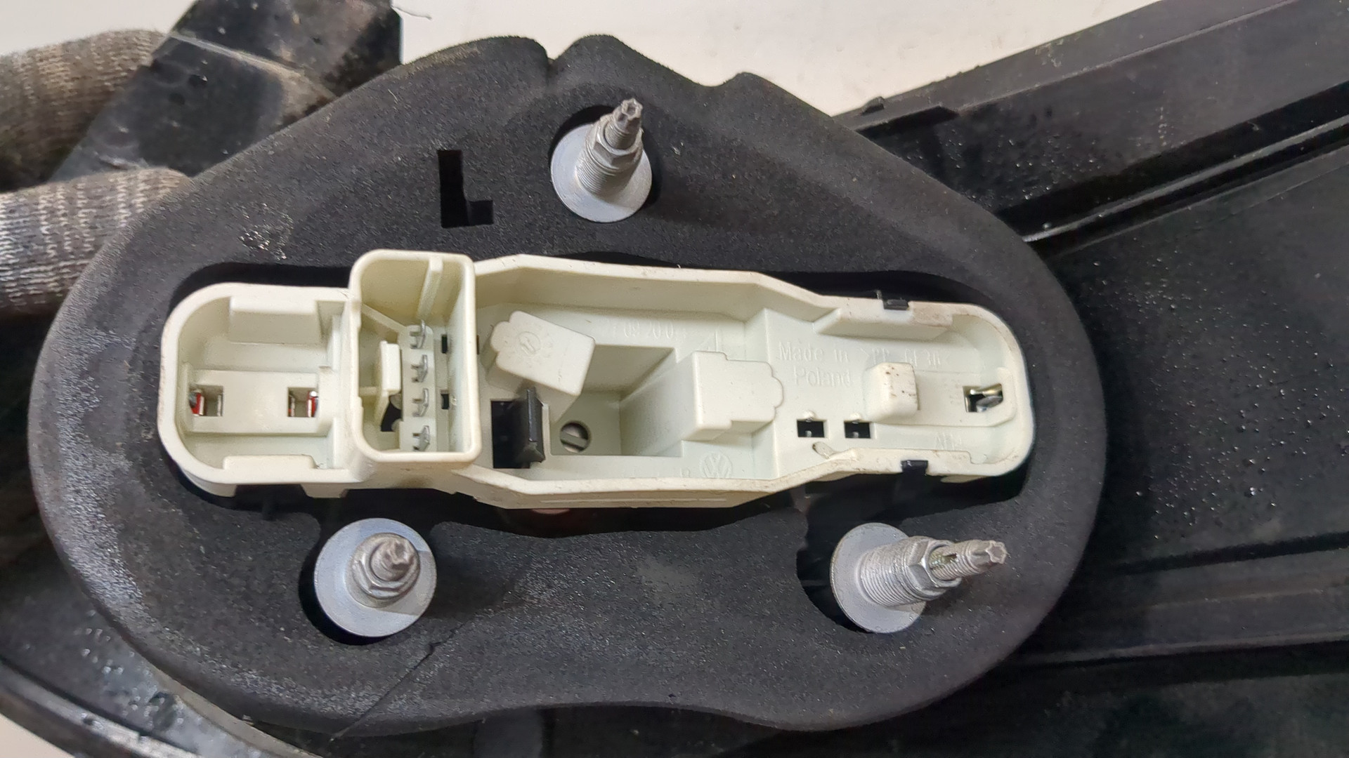 Фонарь задний левый