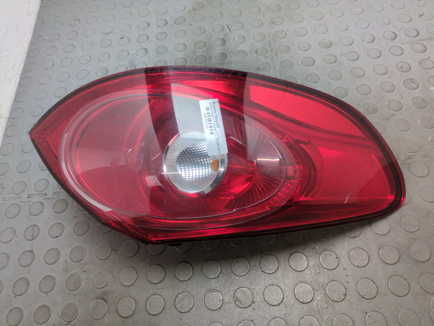 Фонарь задний левый