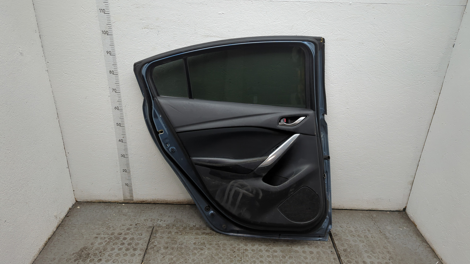 Дверь задняя левая