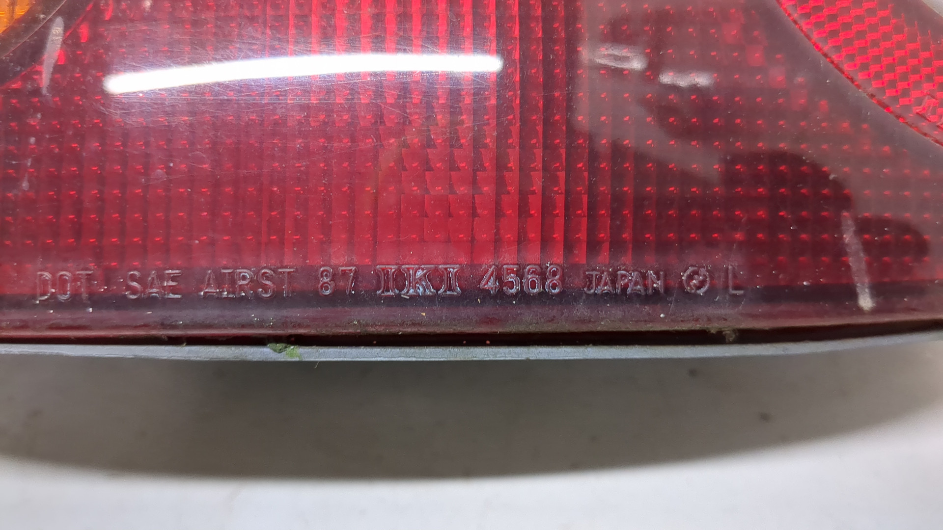 Фонарь задний левый