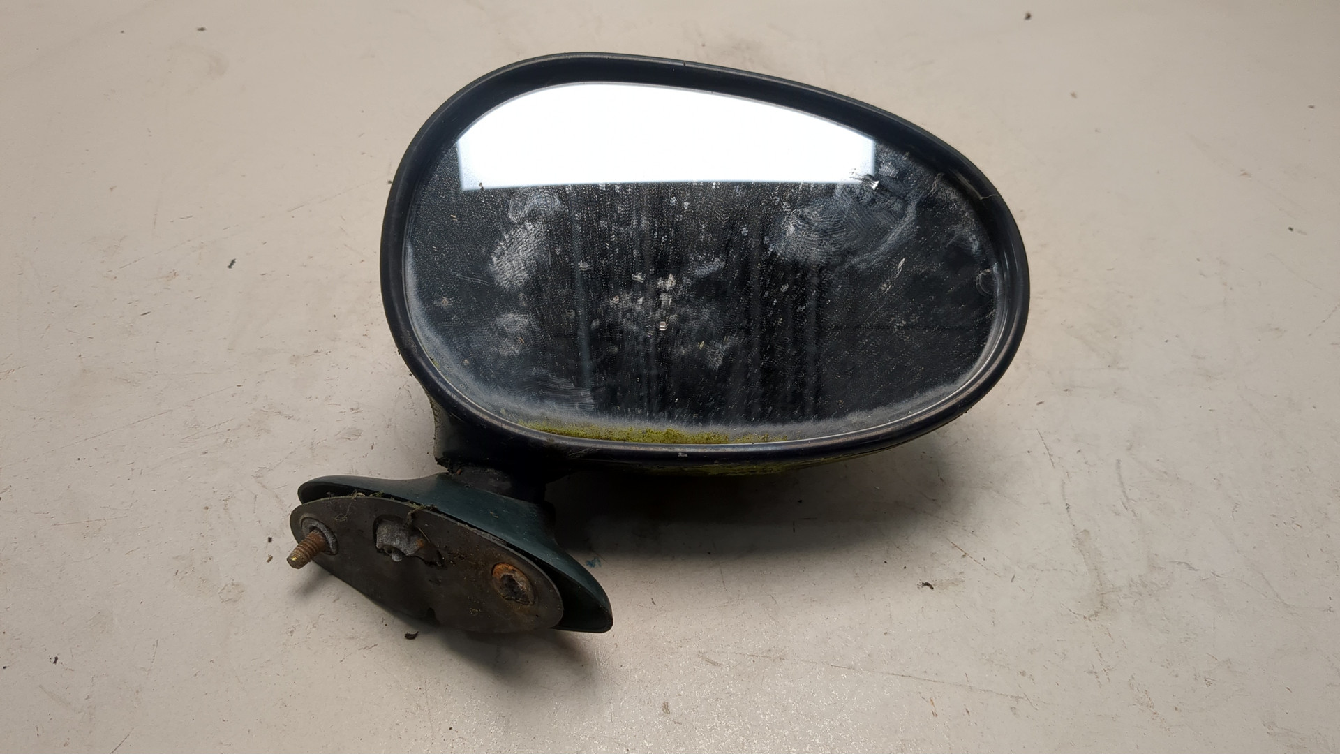 Зеркало правое электрическое