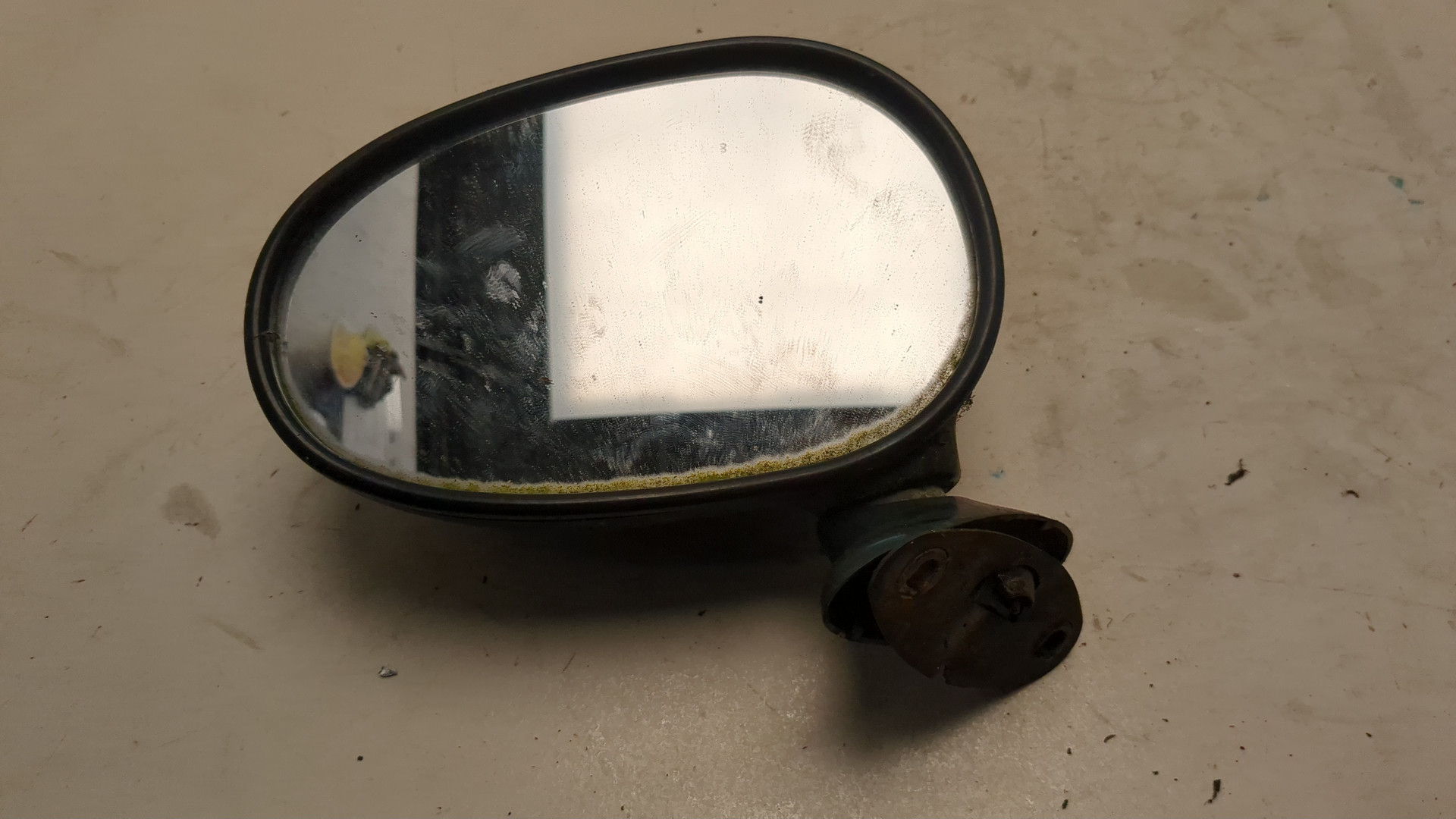 Зеркало левое электрическое