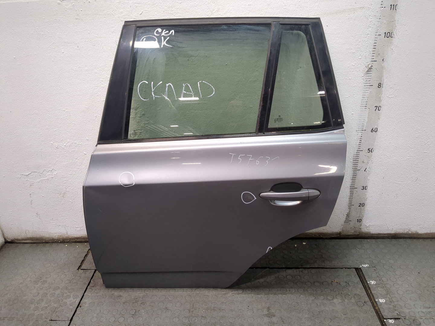 Дверь задняя левая