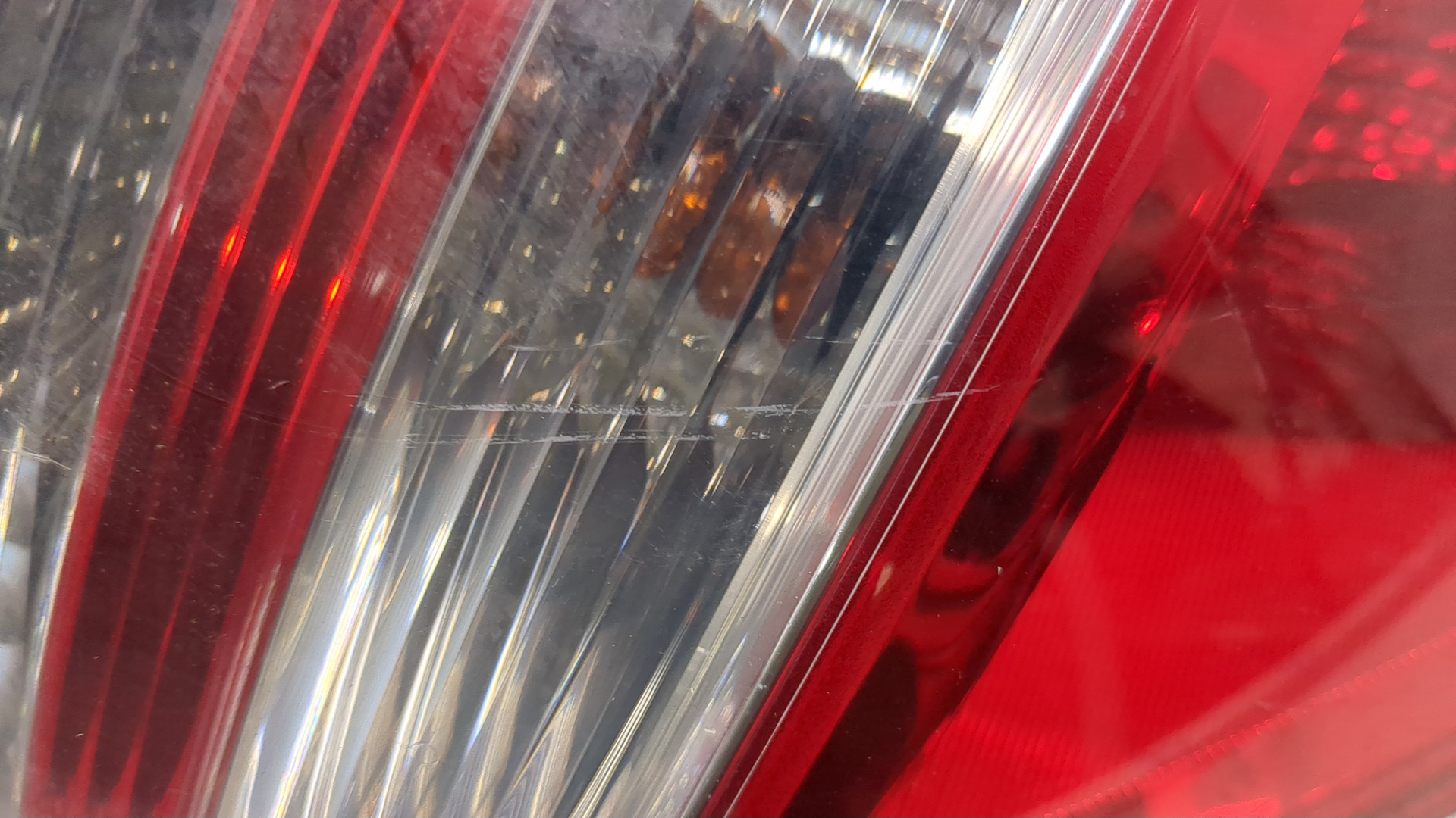 Фонарь задний левый