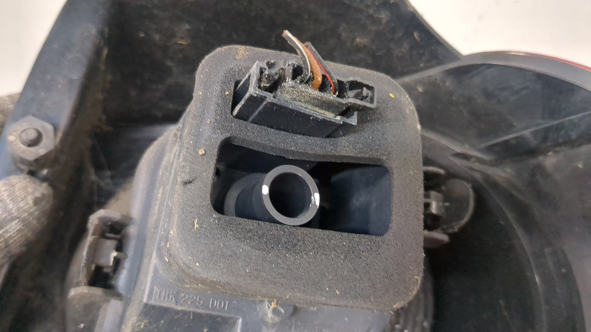 Фонарь задний левый