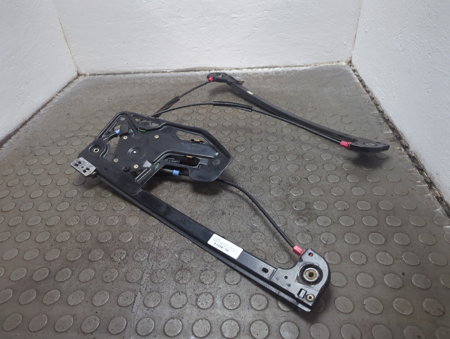 Стеклоподъемник электр. передний правый