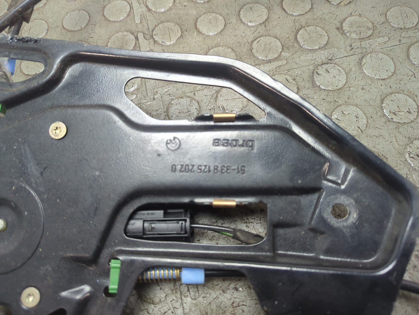 Стеклоподъемник электр. передний правый