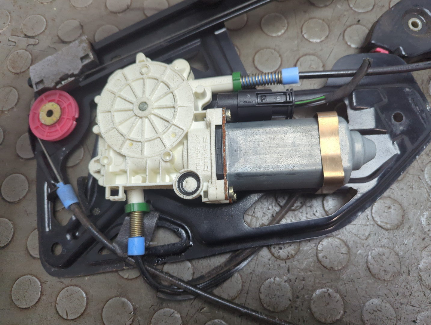 Стеклоподъемник электр. передний правый