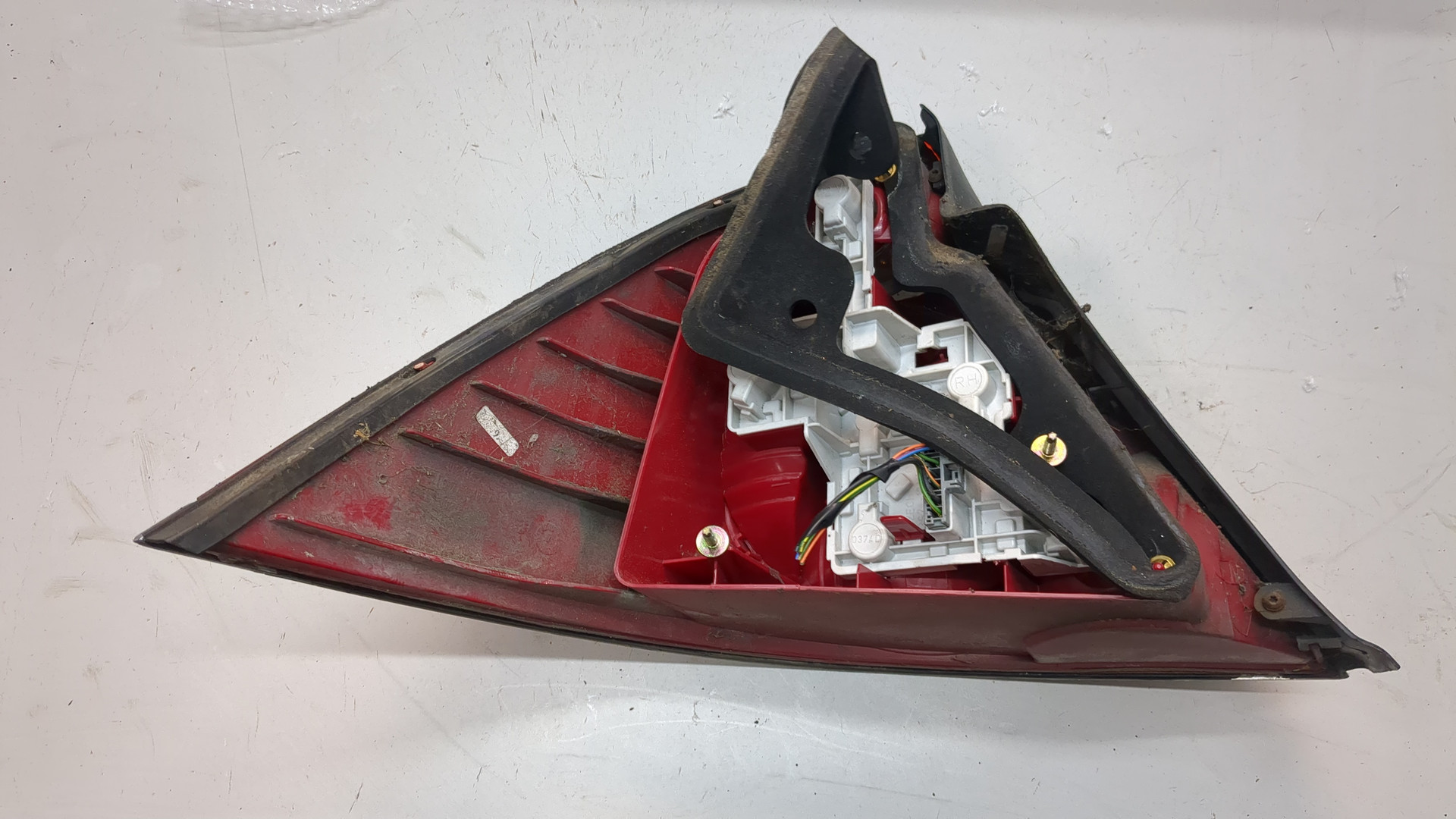 Фонарь задний правый