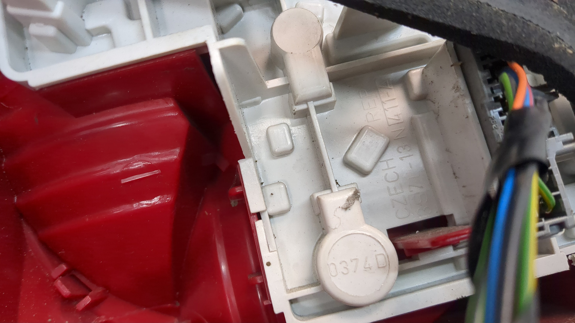 Фонарь задний правый