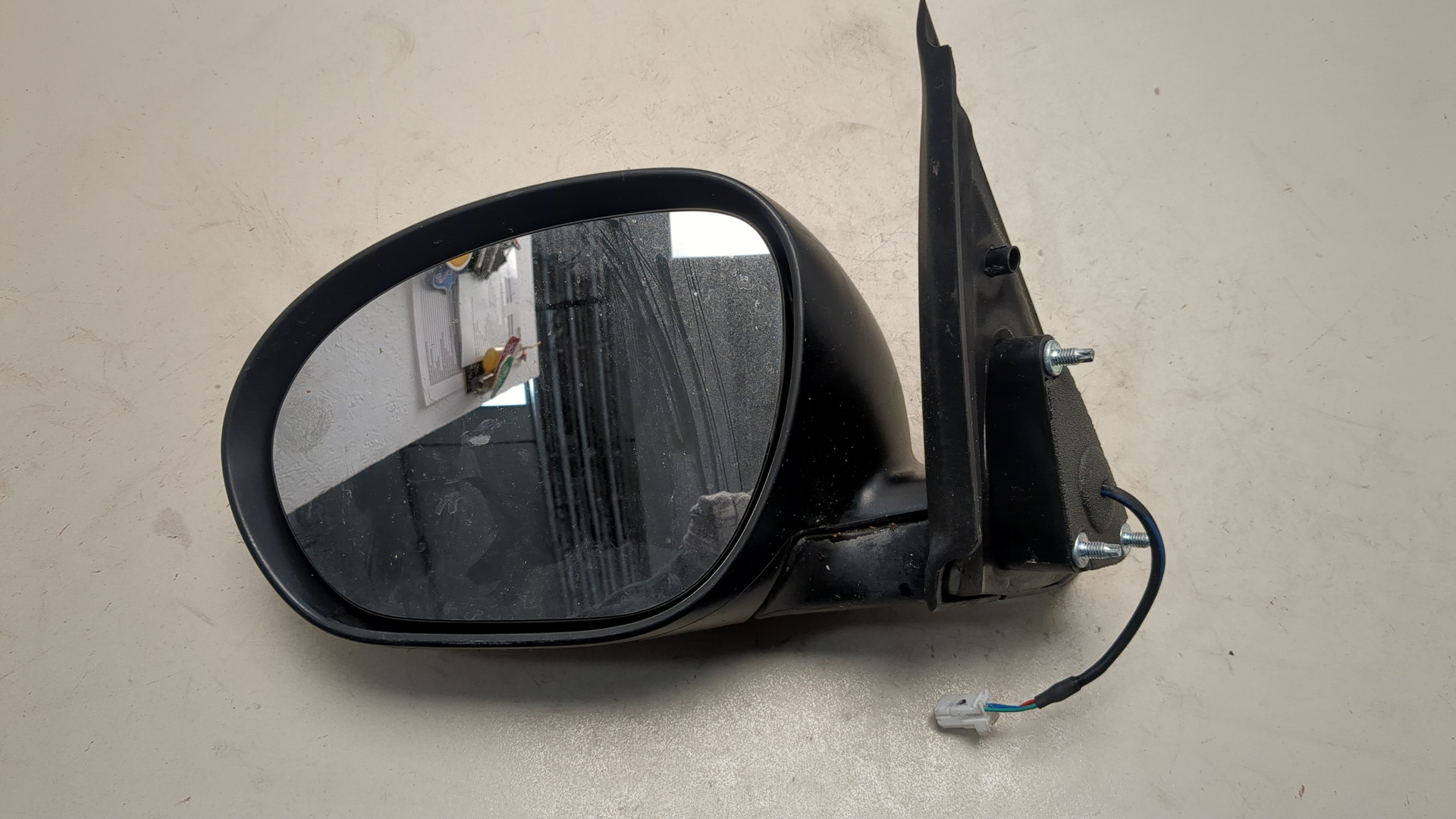 Зеркало левое электрическое