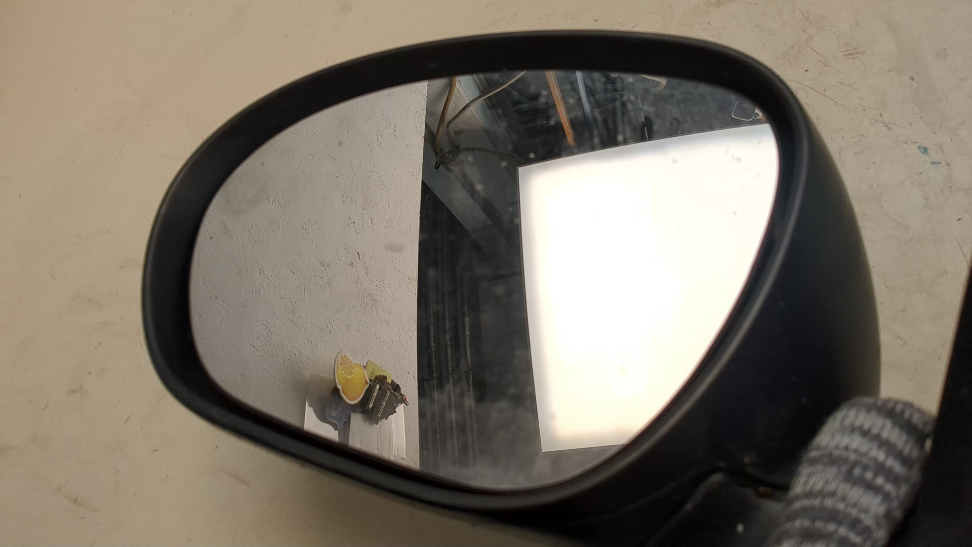 Зеркало левое электрическое