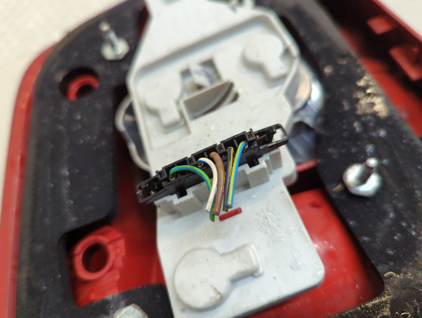 Фонарь задний правый