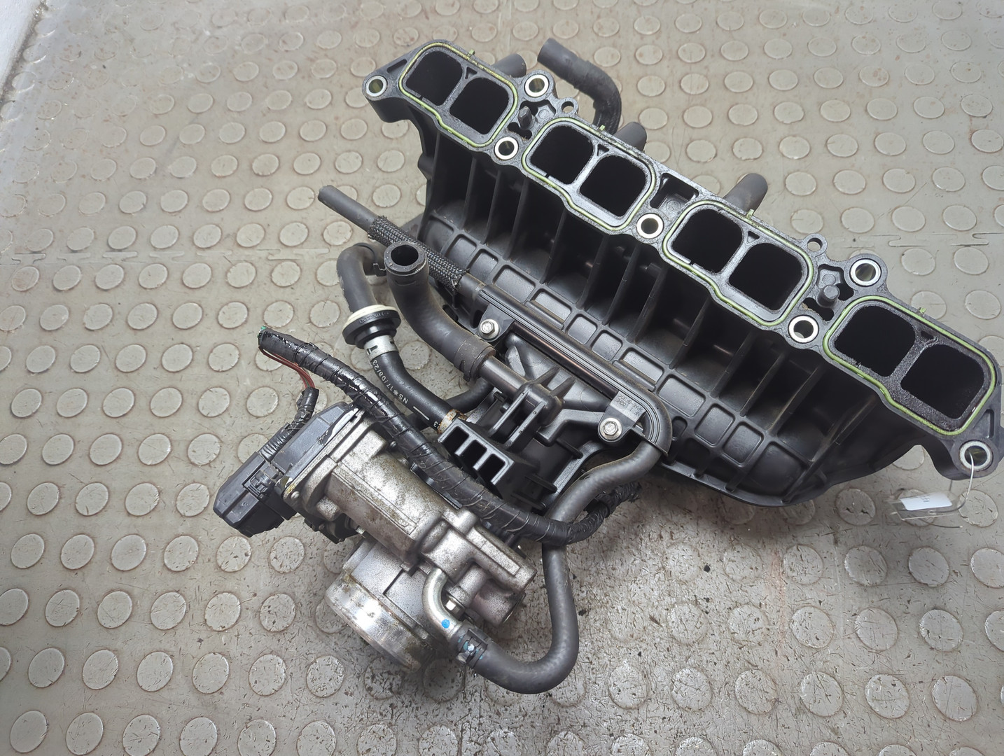 Коллектор впускной