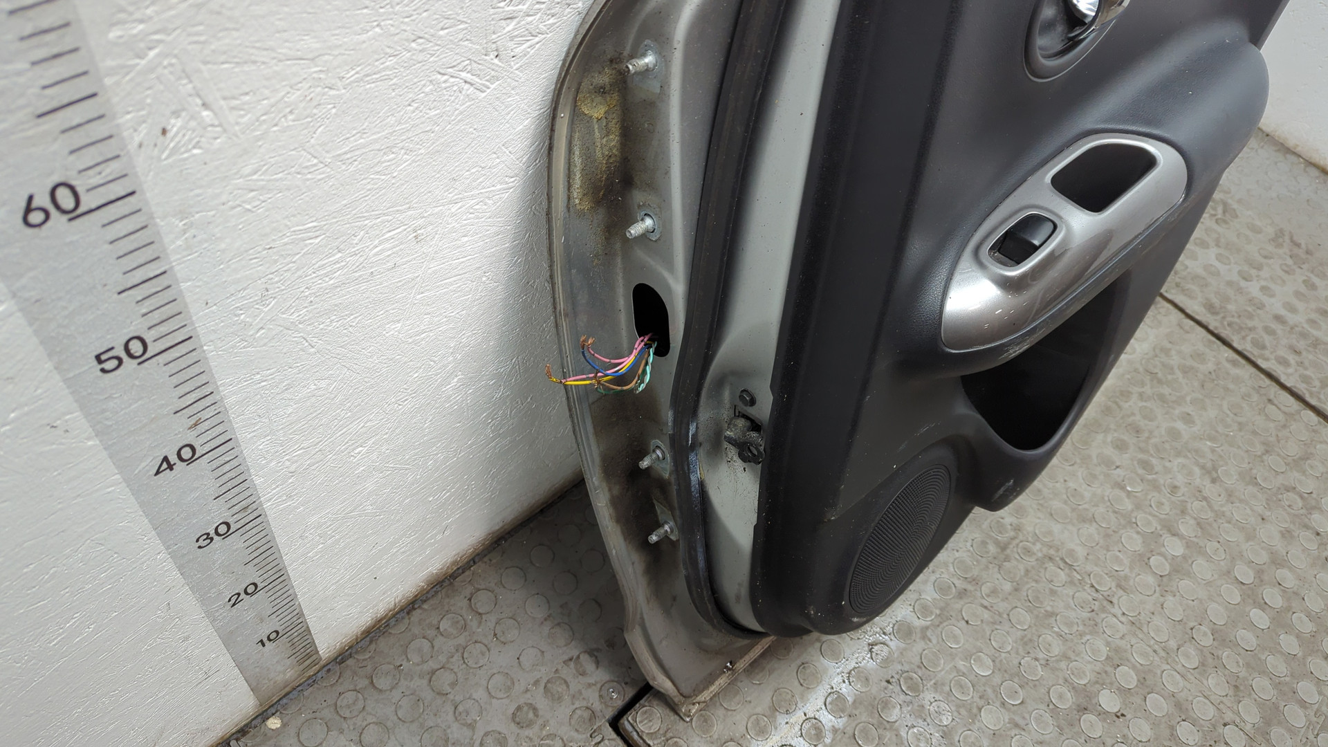 Дверь задняя правая