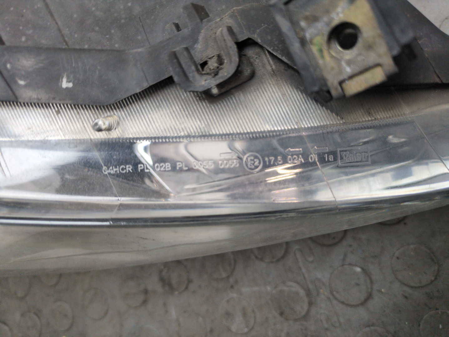 Фара правая