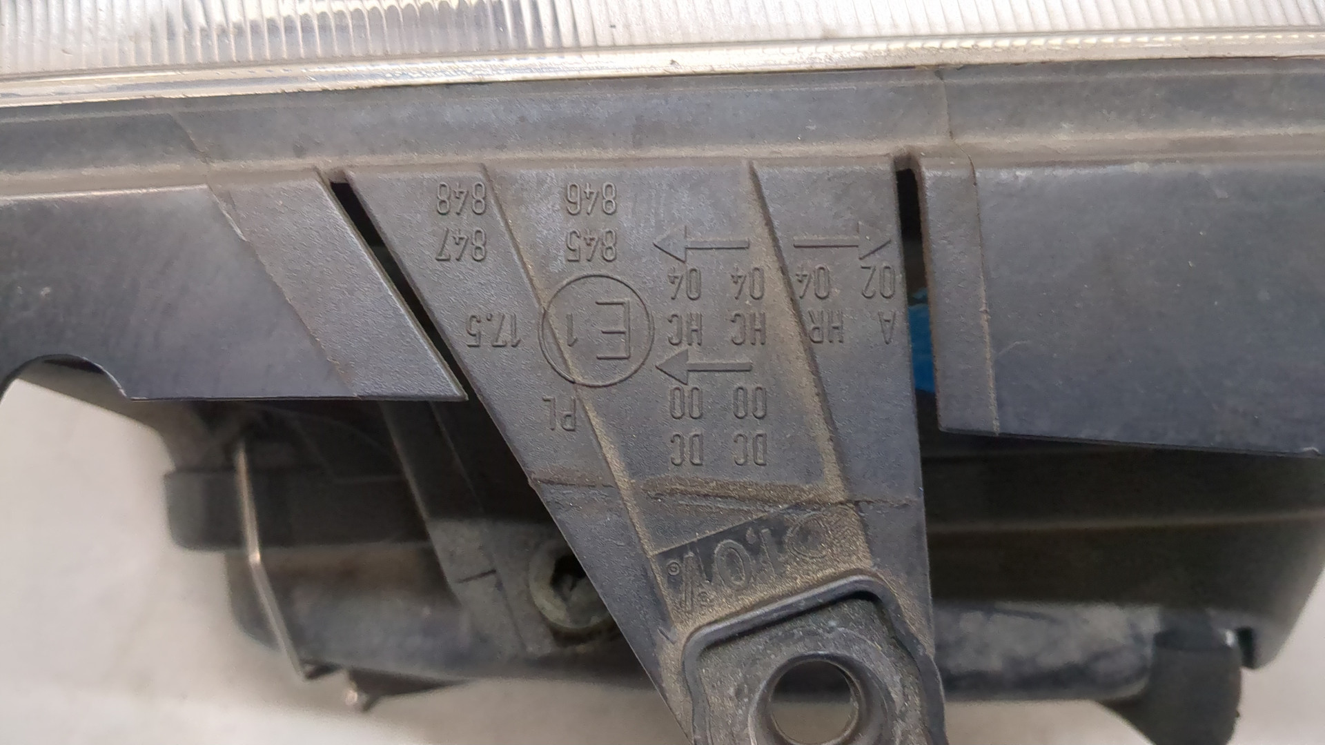 Фара правая