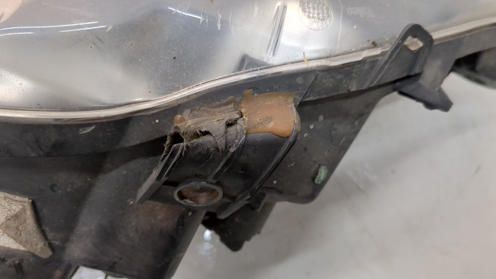 Фара правая