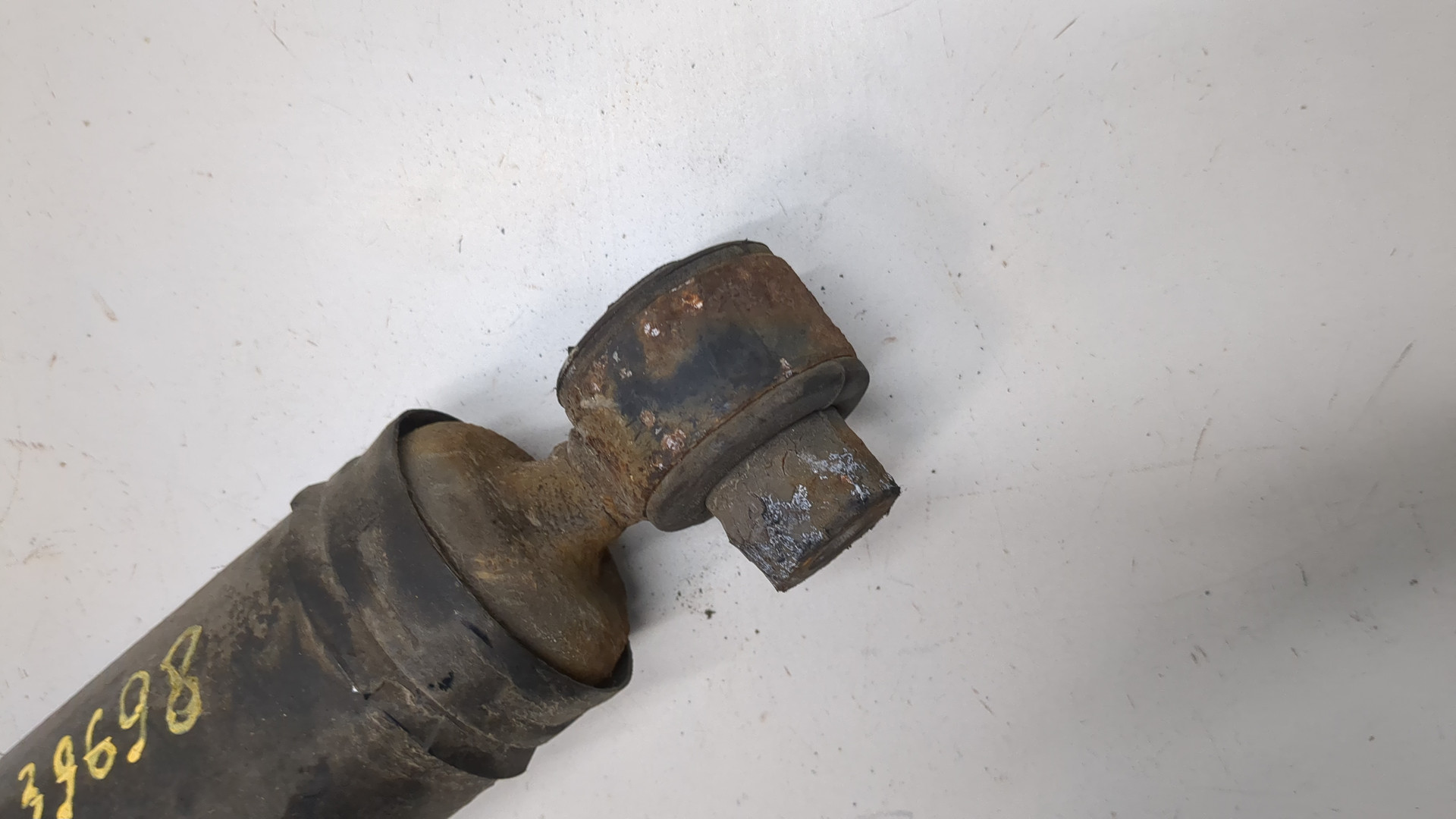 Амортизатор задний (стойка)