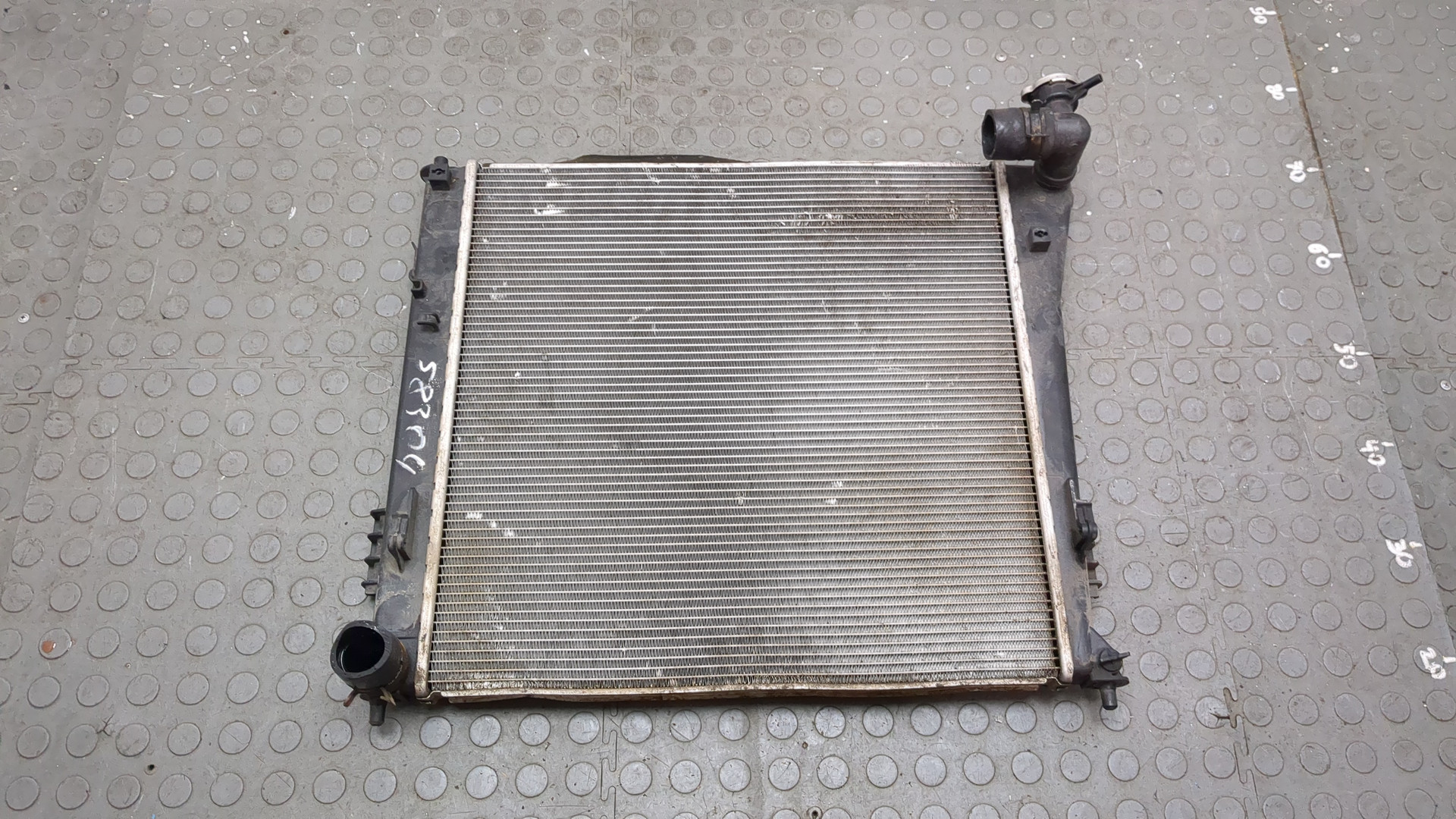 Радиатор охлаждения двигателя основной