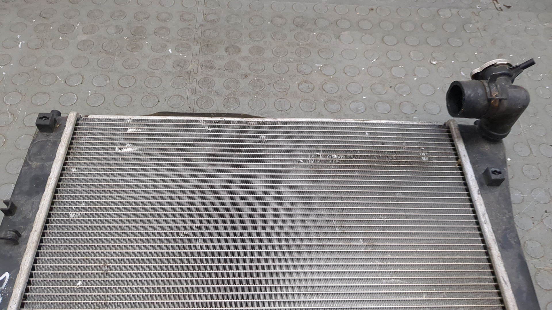 Радиатор охлаждения двигателя основной