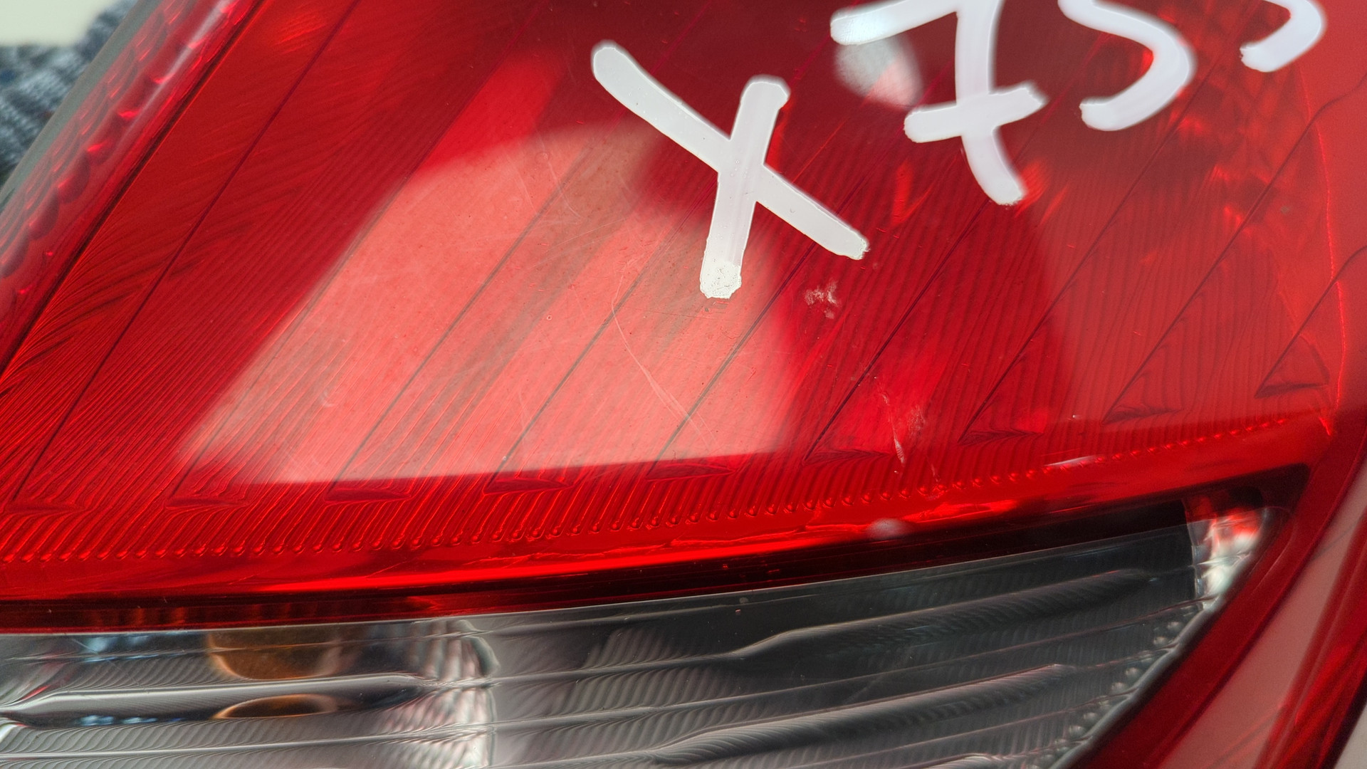 Фонарь задний правый