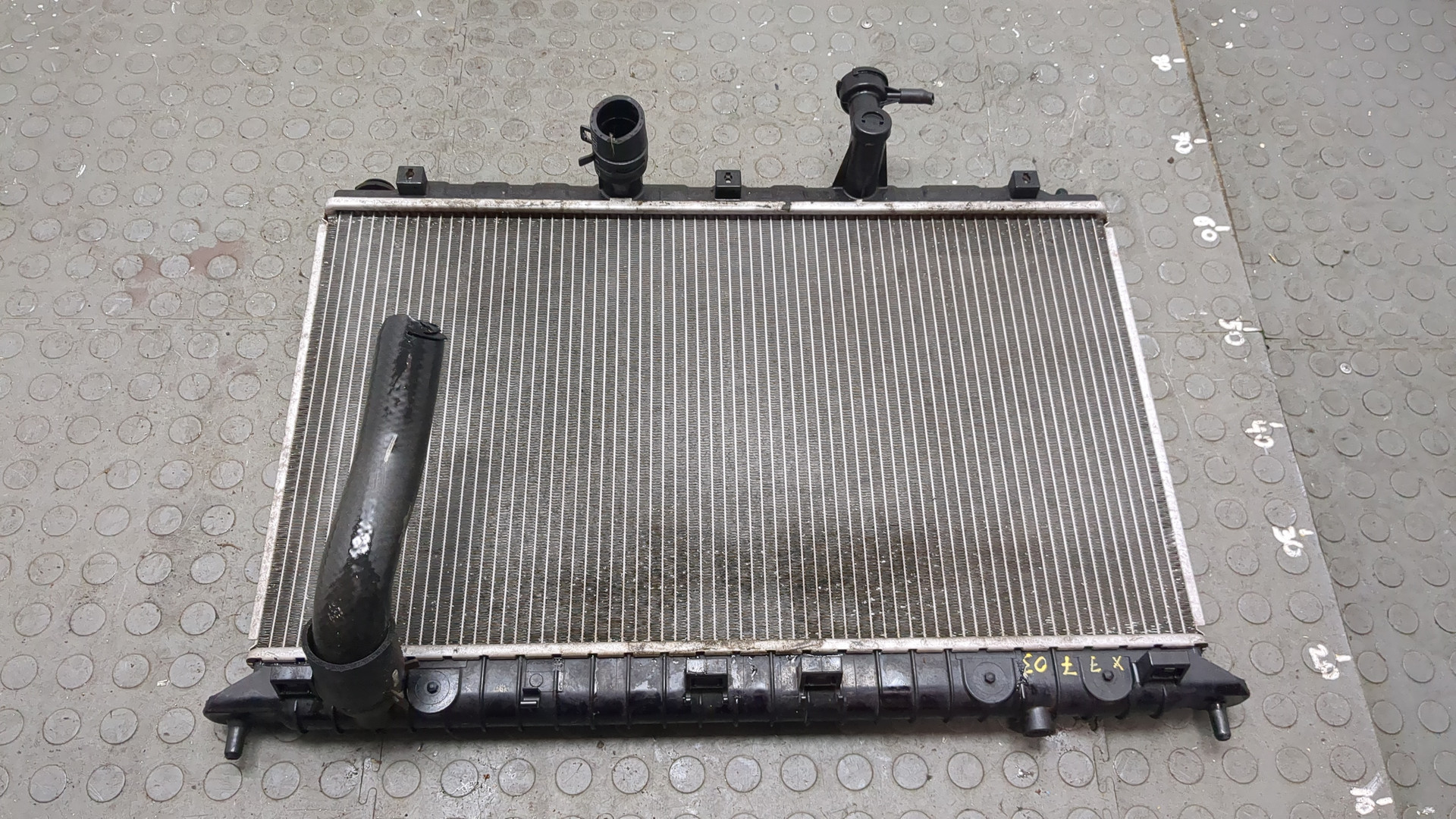 Радиатор охлаждения двигателя основной