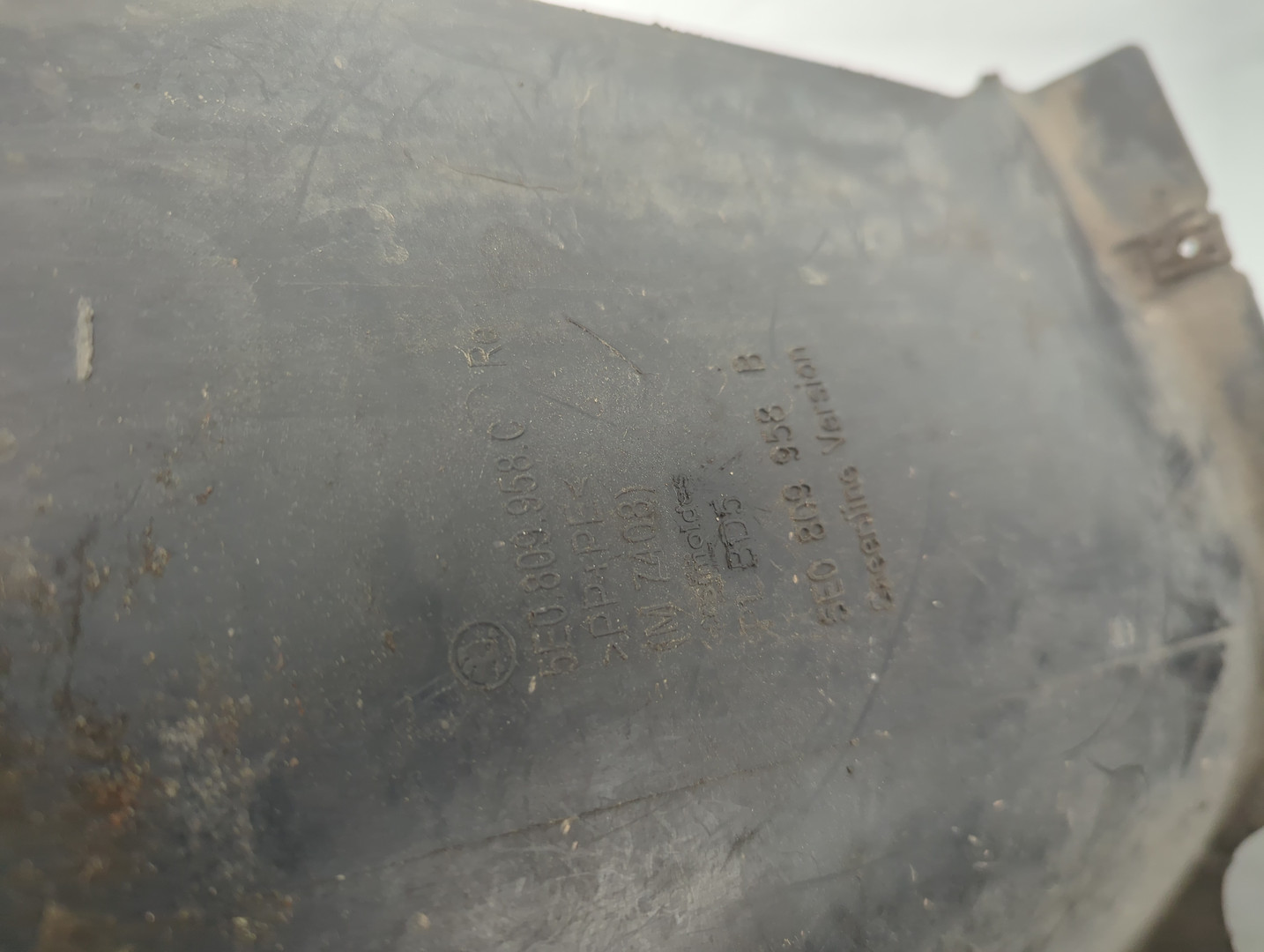 Локер передний правый