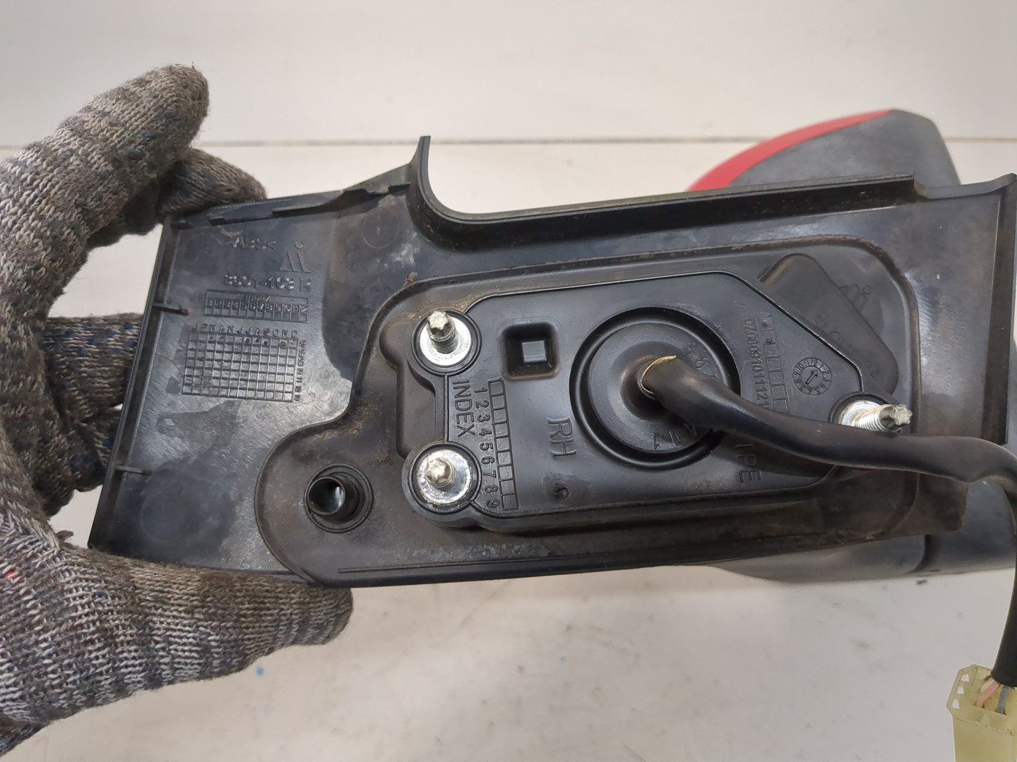 Зеркало правое электрическое