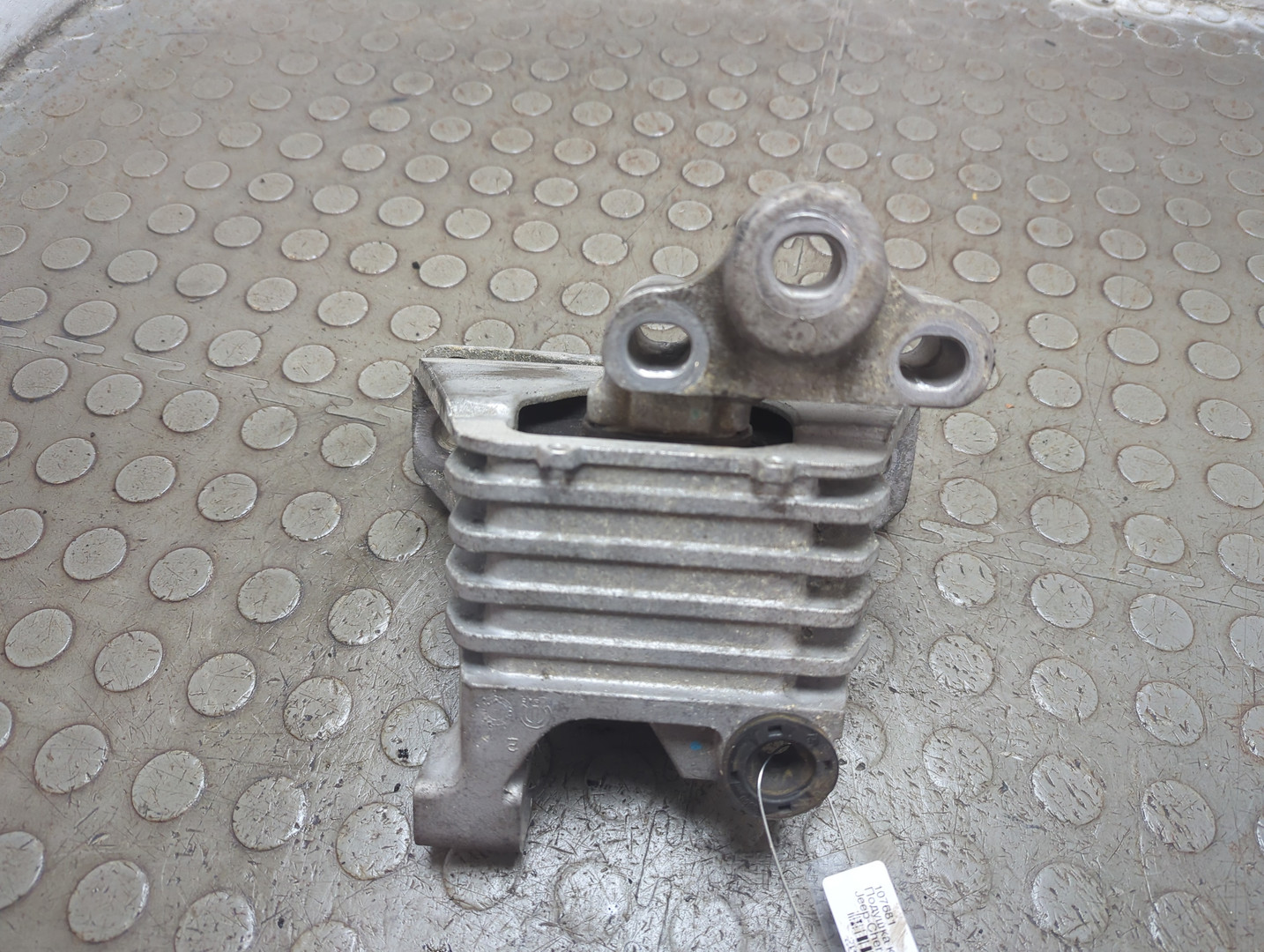 Опора двигателя