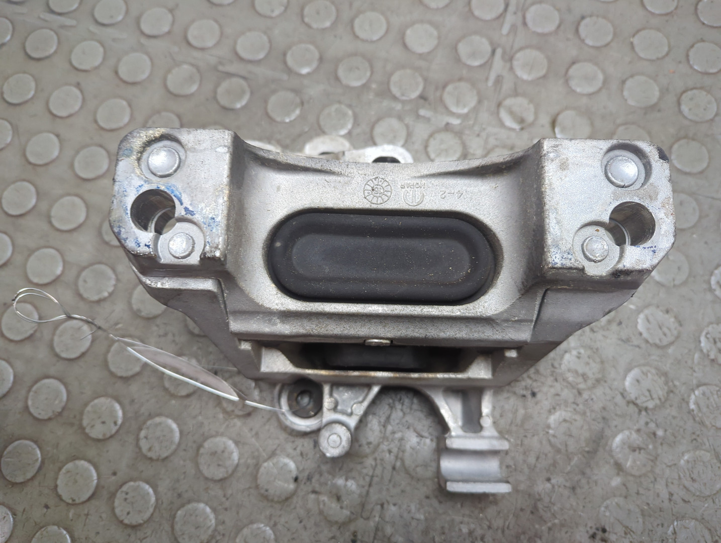 Опора двигателя