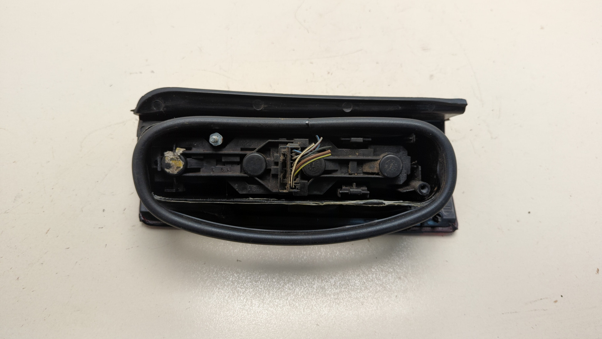 Фонарь задний правый