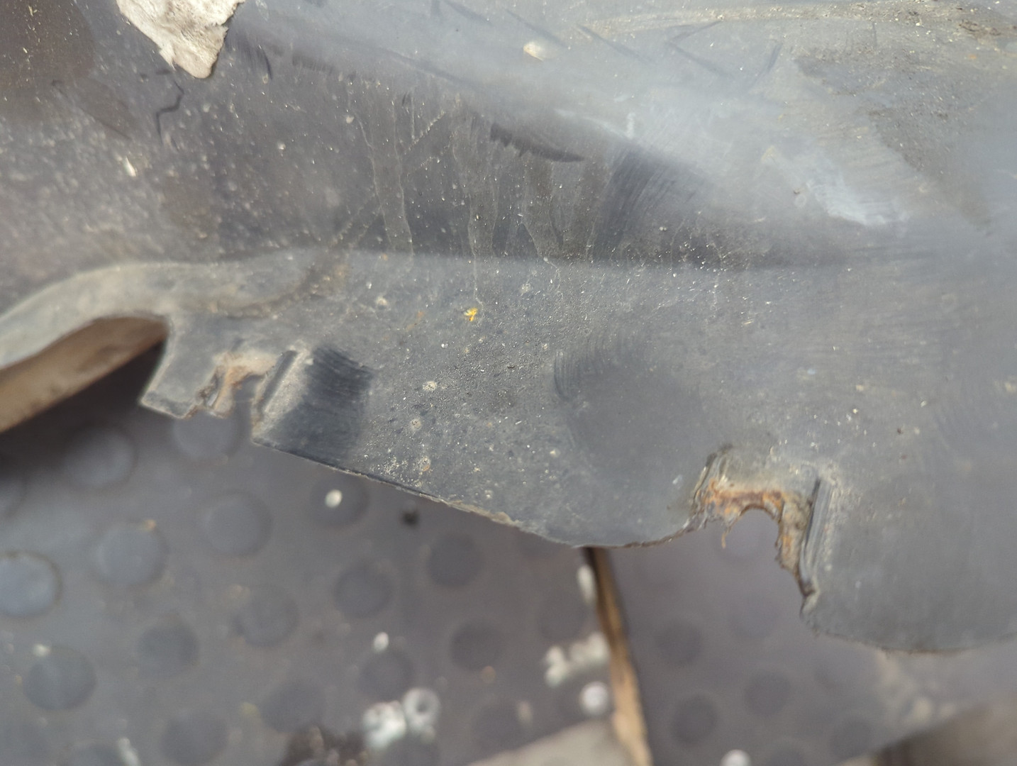 Локер передний левый