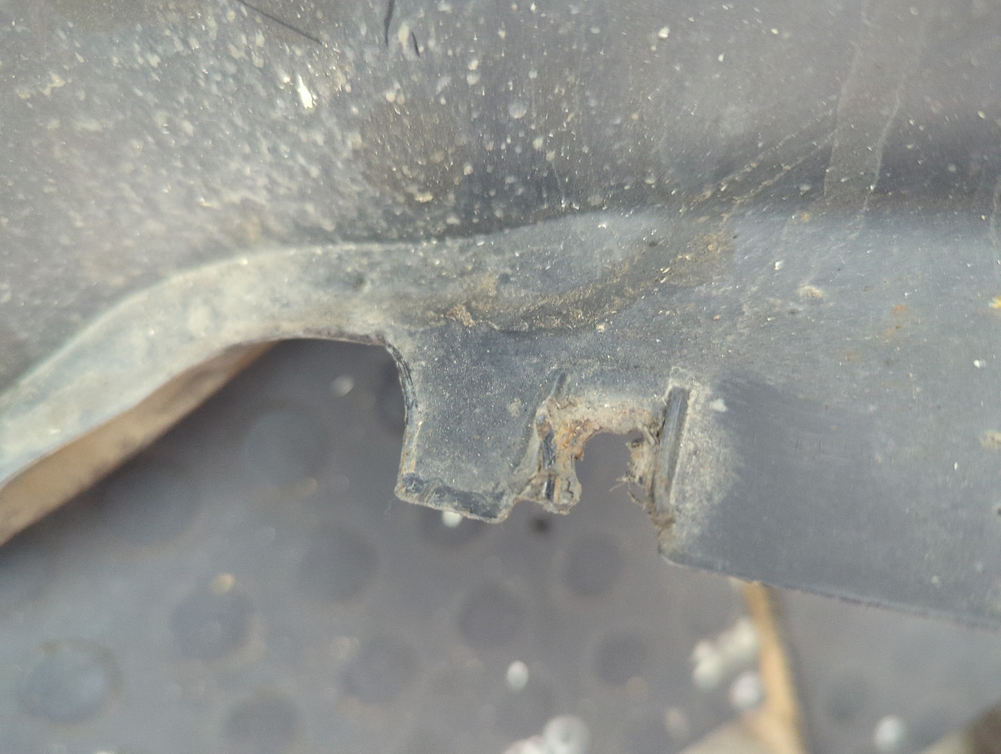 Локер передний левый