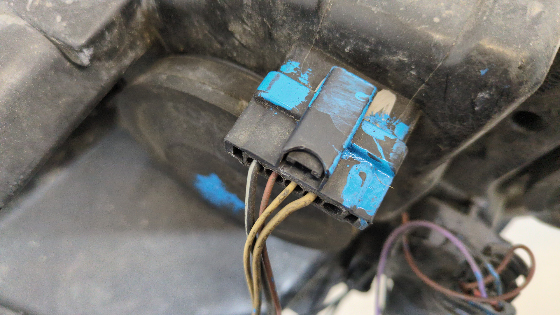 Фара правая