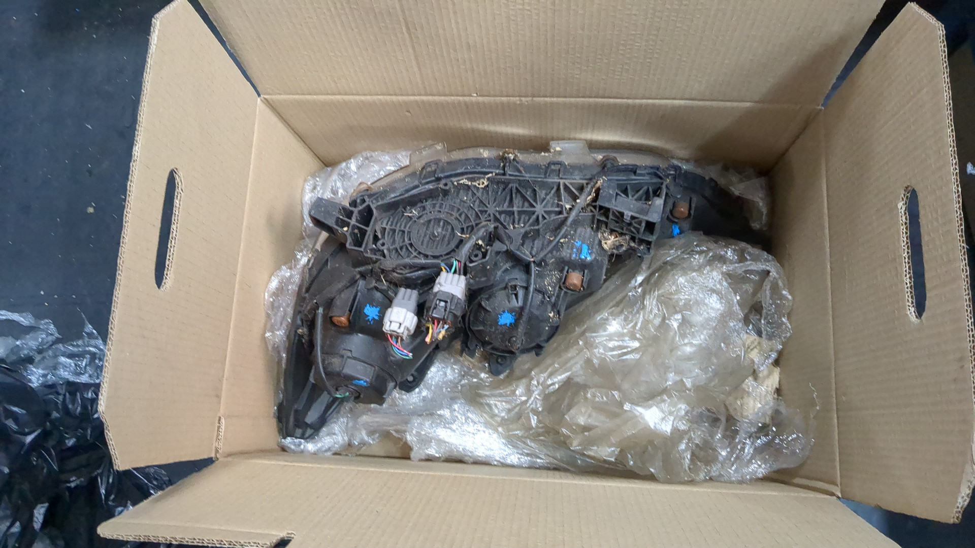 Фара правая