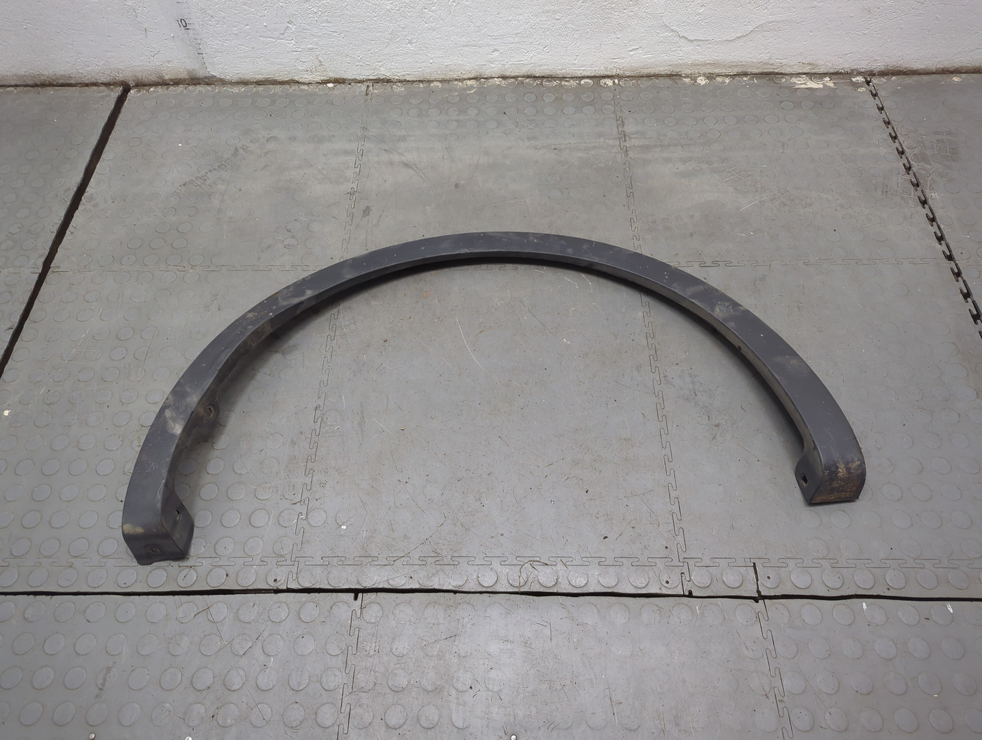 Молдинг заднего крыла правого