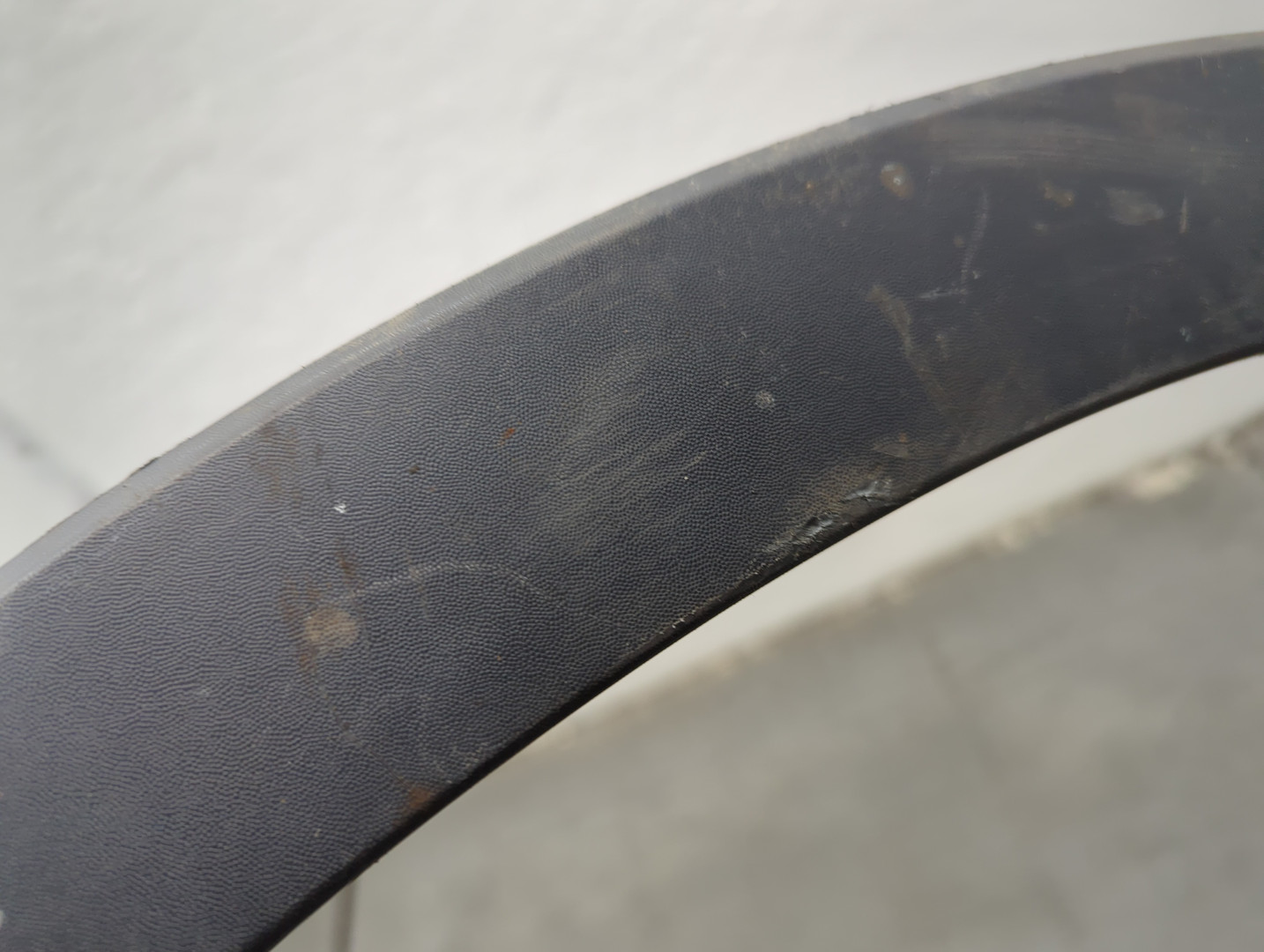 Молдинг заднего крыла правого