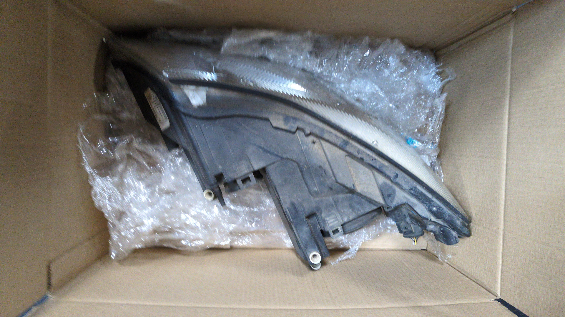 Фара правая