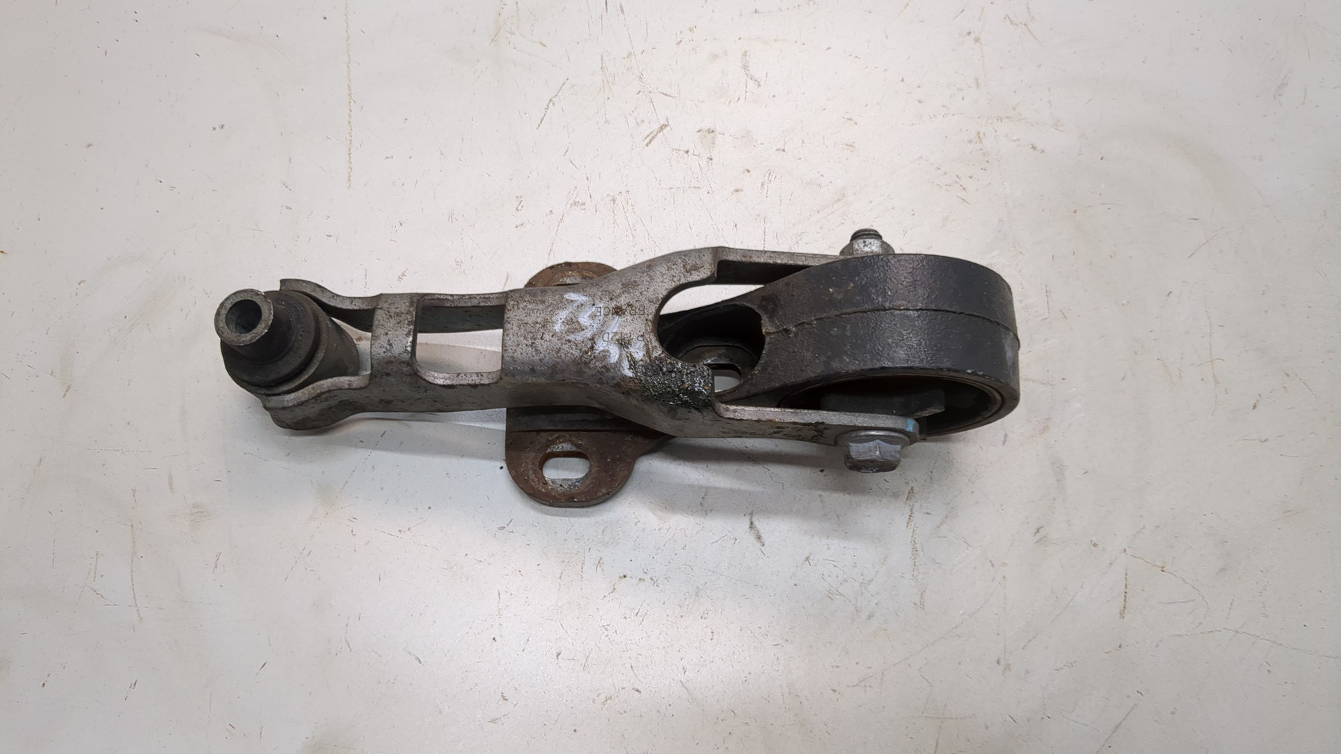 Опора двигателя