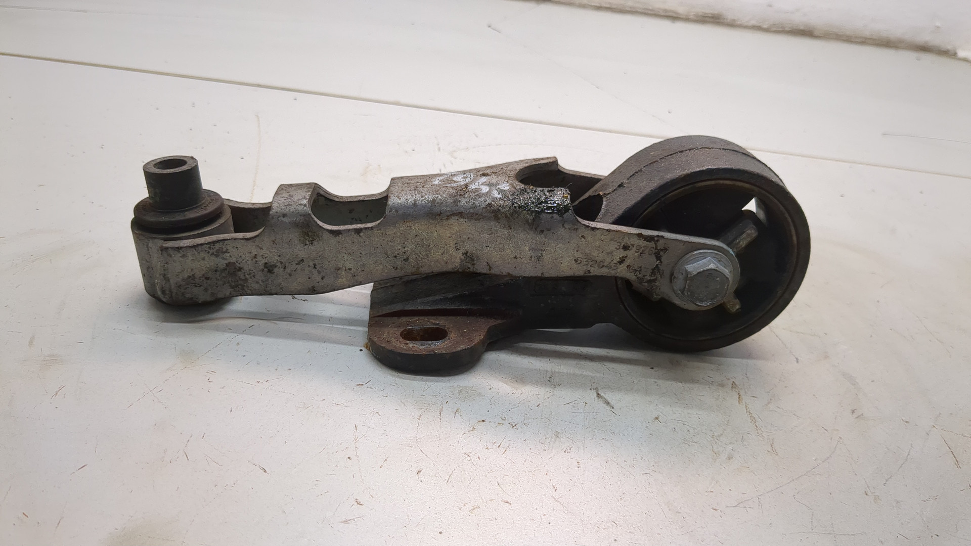 Опора двигателя