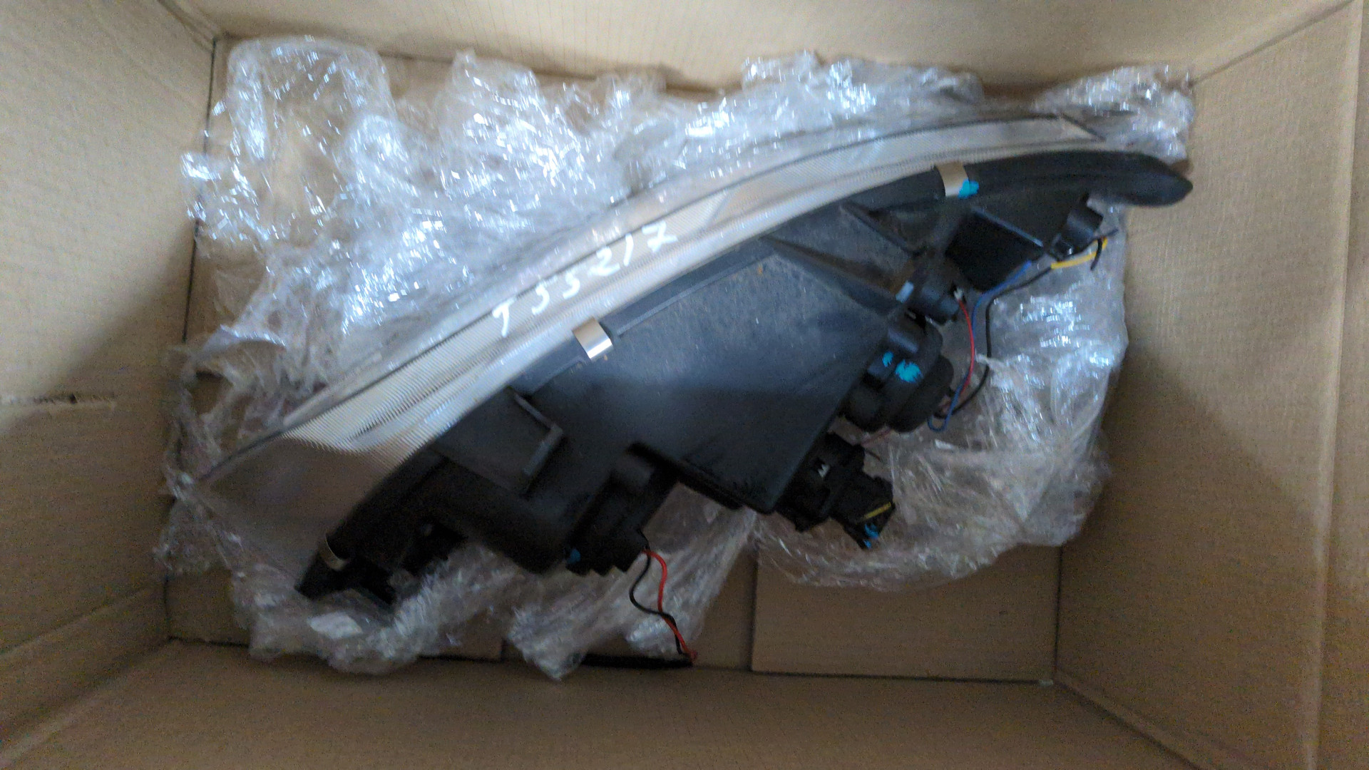 Фара правая