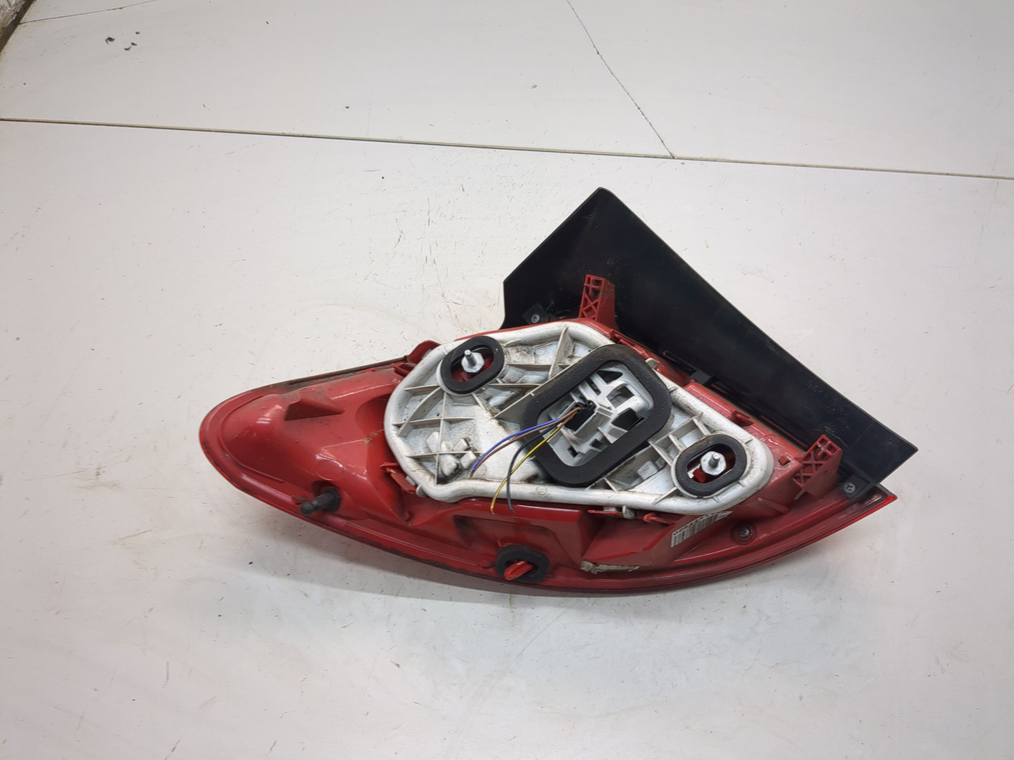 Фонарь задний правый